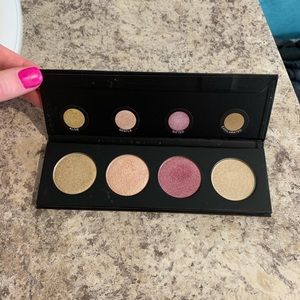 Younique quad palette